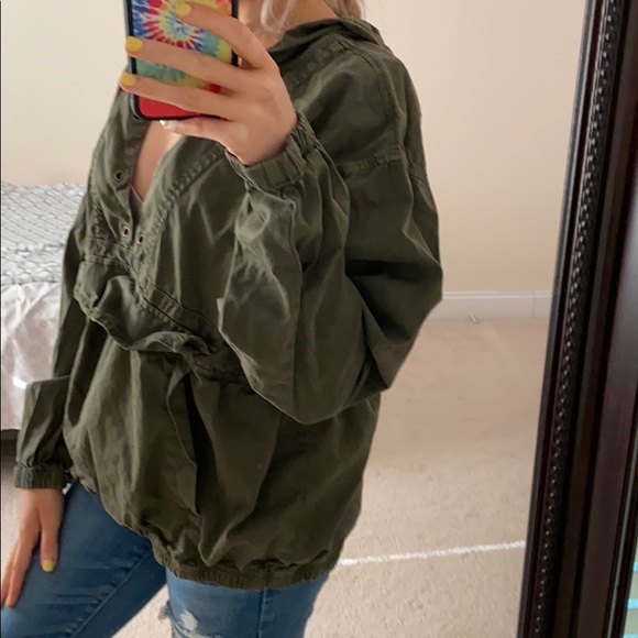 Green pullover - Picture 3 of 6